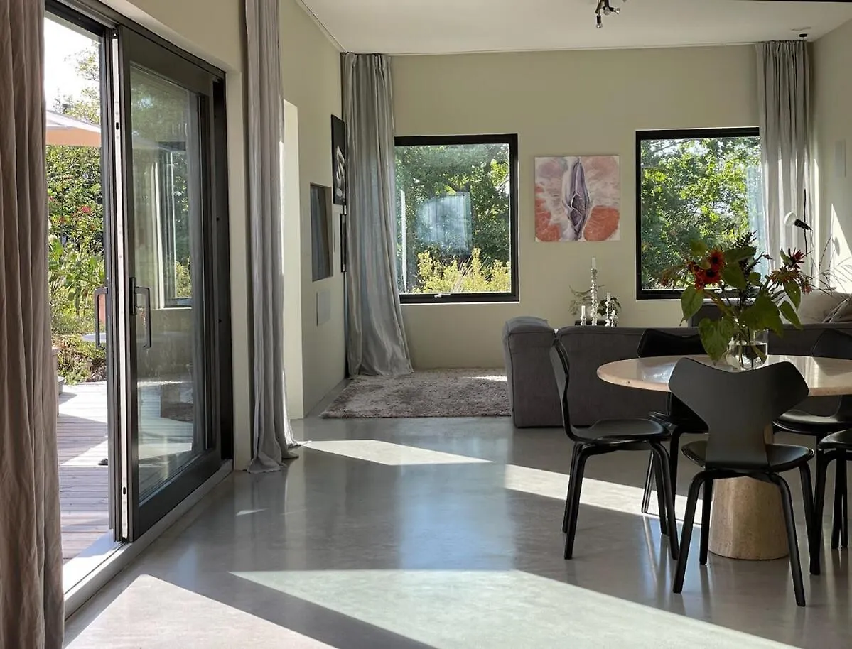 Modern Villa Near City With 4 Bedrooms 斯德哥尔摩